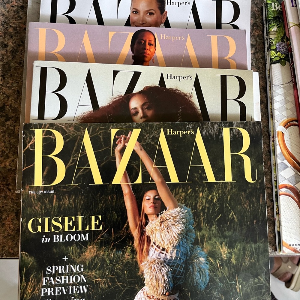 Bazaar Magazines - Picture 2 of 7